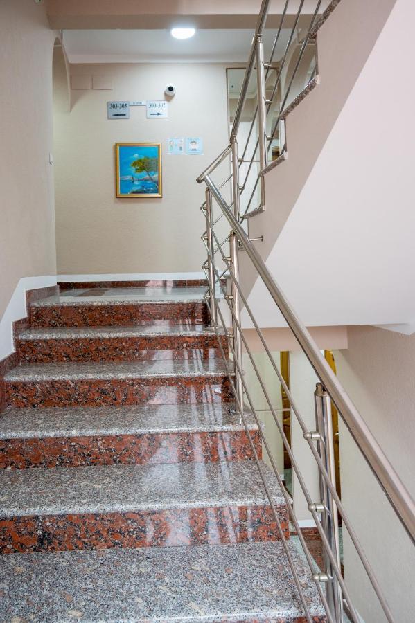 Garni Hotel Mb Budva Exteriör bild